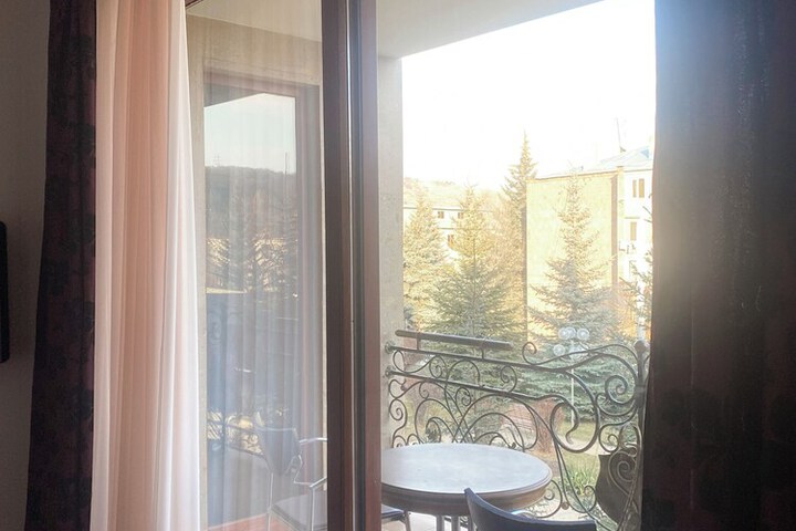 Room 46 of 141