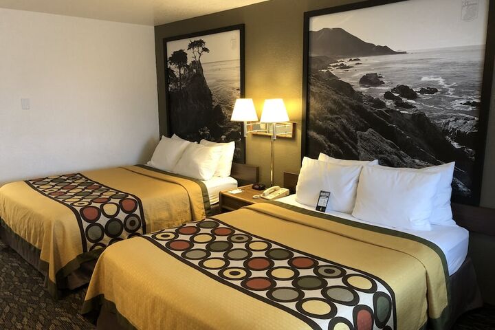 1 Queen Bed (35 of 49)