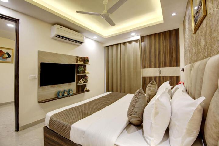 LIME WOOD STAY GOLF COURSE ROAD