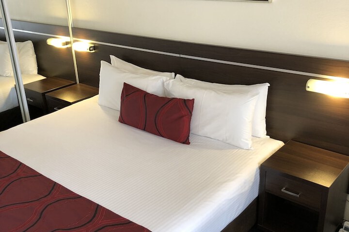 Room 15 of 42