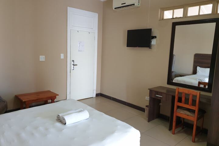 Room 37 of 69