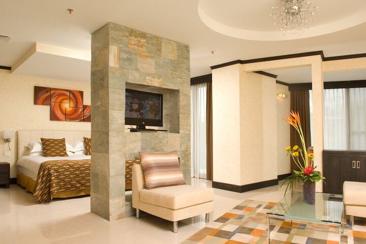 Room 30 of 96
