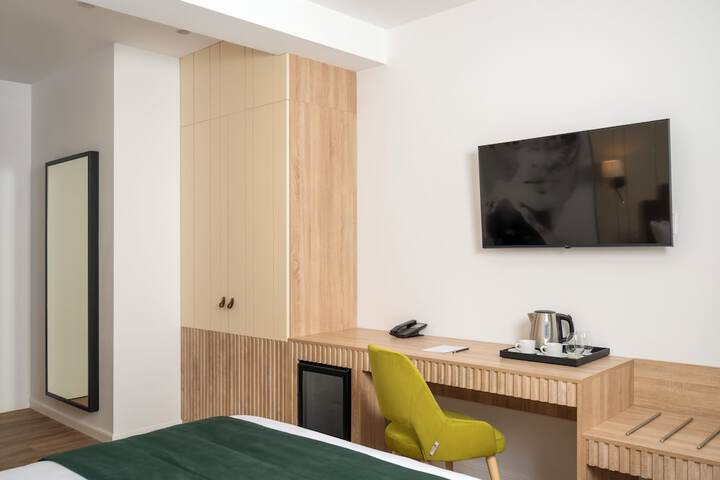 Room 7 of 30