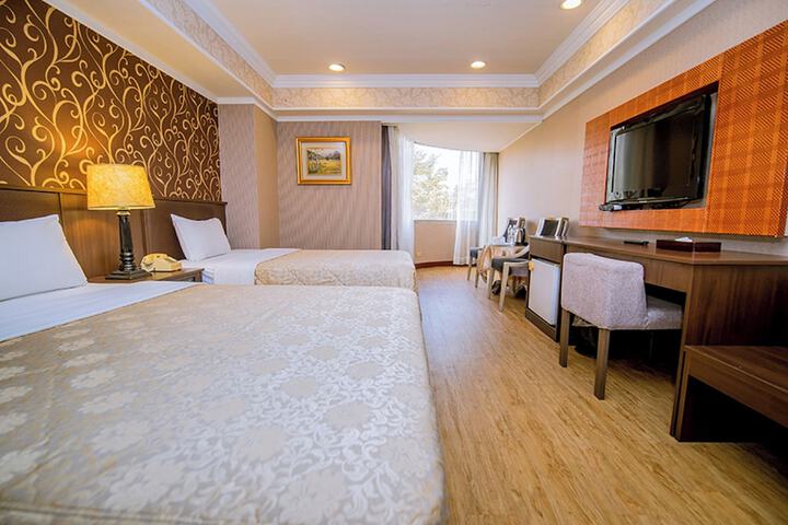 Room 16 of 39