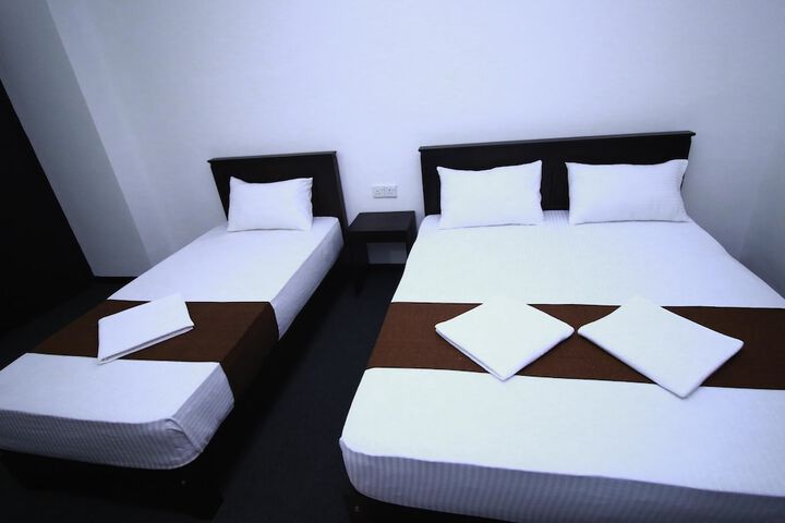 Room 7 of 34