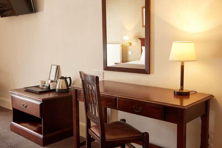 Room 6 of 45