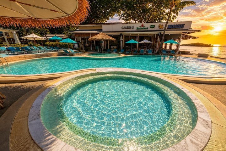 Pool 122 of 198