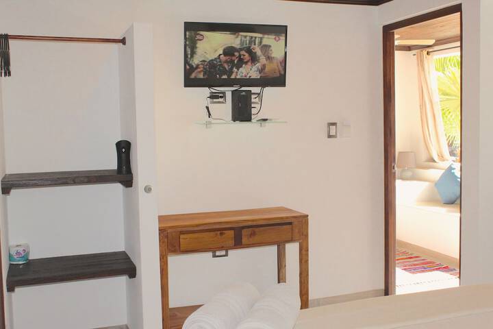 Room 13 of 141