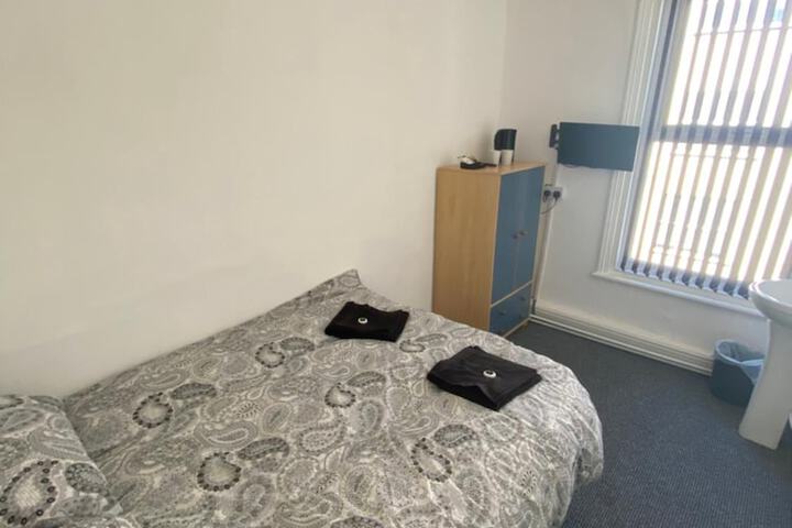 Room 15 of 32