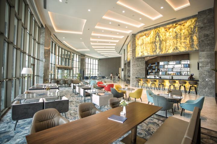 Entrance & Lobby