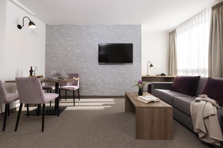 Room 8 of 53