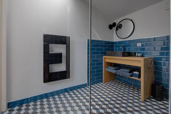 Room 42 of 89