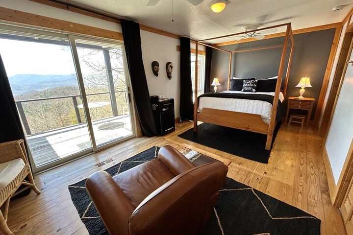 Room 16 of 118