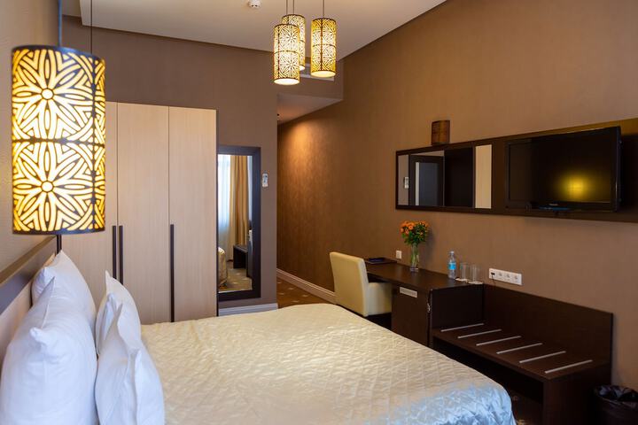 Room 25 of 69