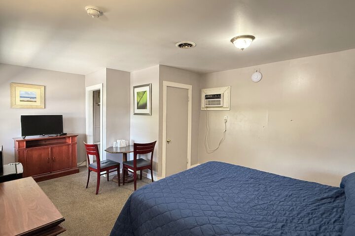 Room 9 of 36
