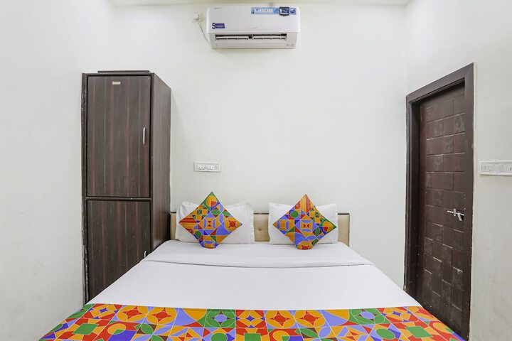 Room 17 of 24
