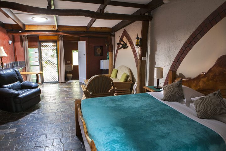 Room 4 of 36