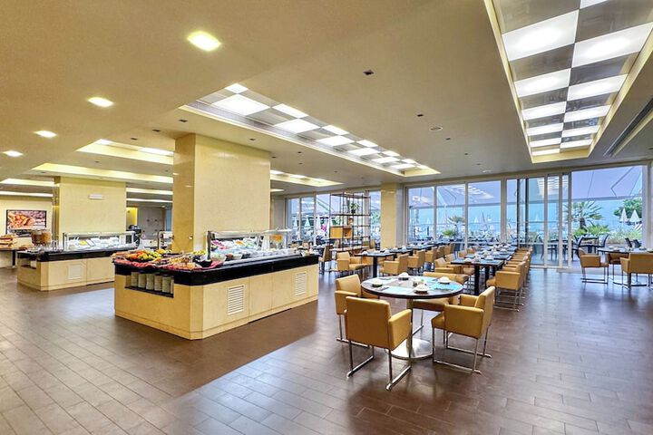 Dining 50 of 63