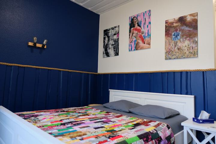 Room 10 of 35