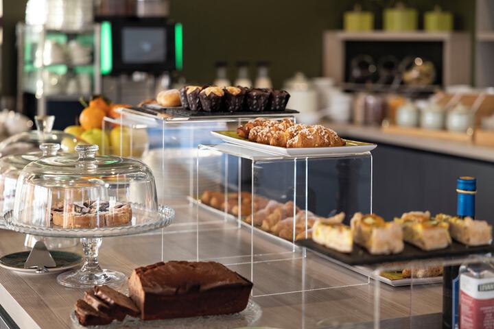 Breakfast/Coffee Service 74 of 86