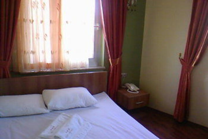 Room 3 of 15