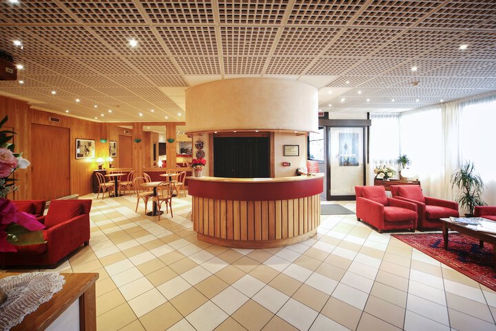 Hotel Interior 6 of 37