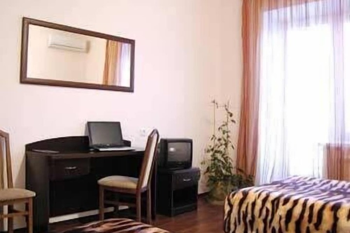 Room 10 of 21