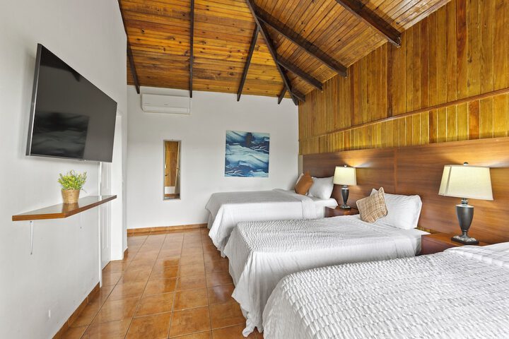 Room 6 of 40