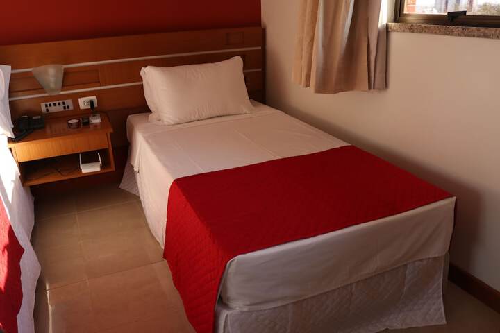 Room 15 of 40