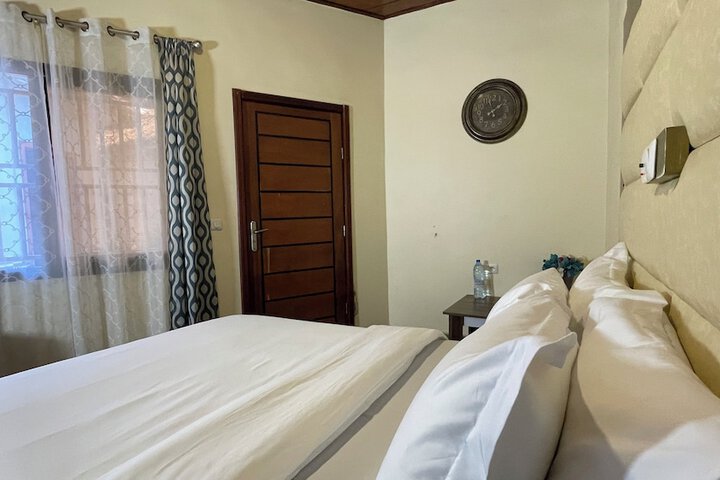 Room 80 of 124