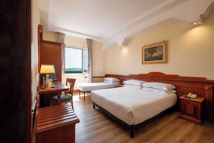 Room 56 of 103