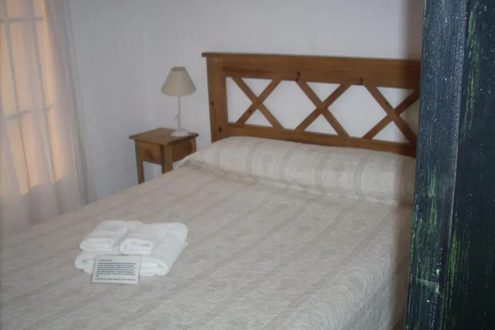 Room 5 of 10
