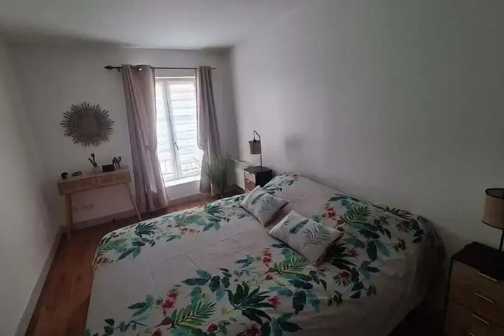 Room 12 of 21