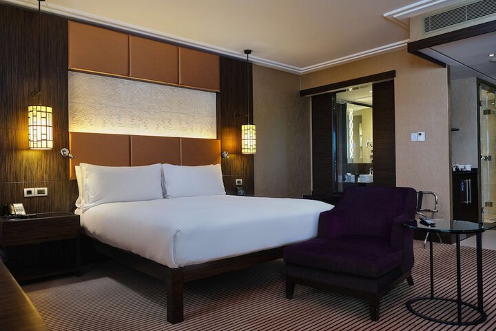 Room 42 of 130
