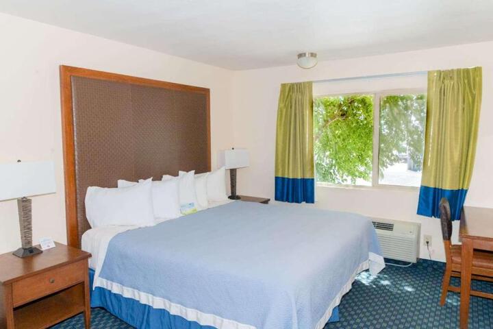 2 Double Beds (8 of 9)