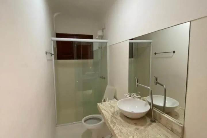 Room 8 of 20