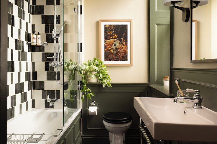 Clean Restrooms