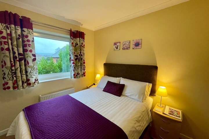 Room 8 of 33