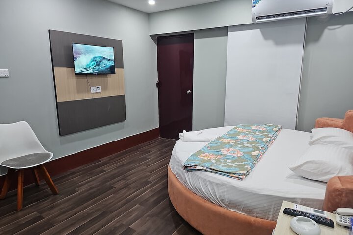 Room 11 of 66