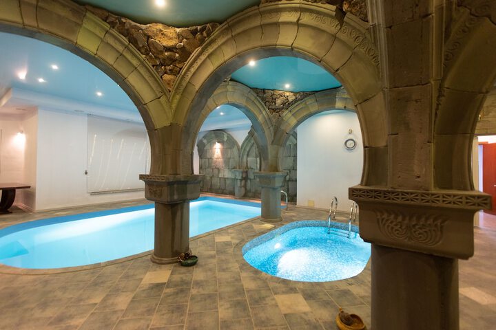 Pool 34 of 69