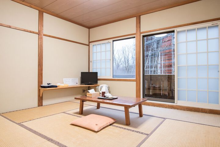 Room 4 of 44