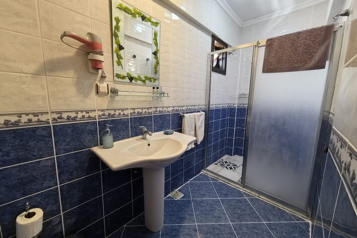Room 70 of 92