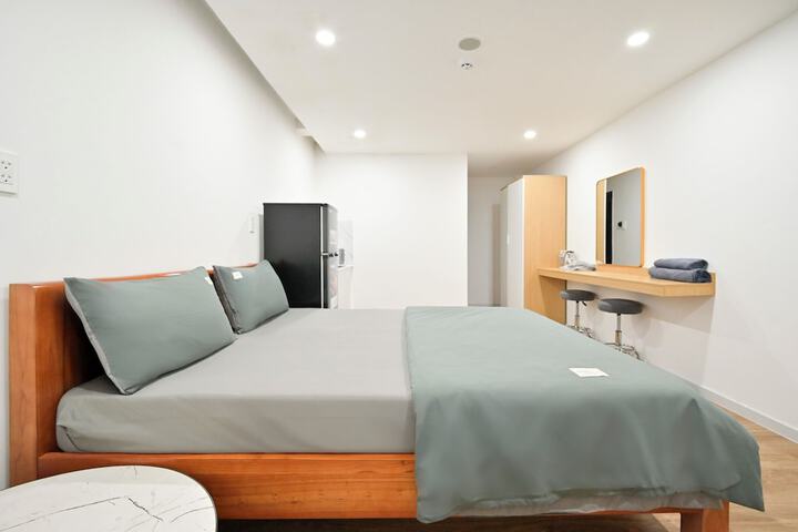 Room 8 of 56