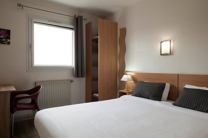 Room 12 of 31