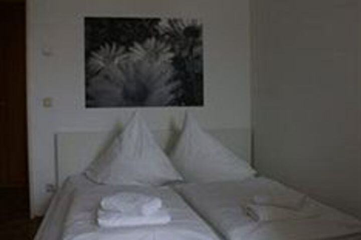 Room 8 of 41
