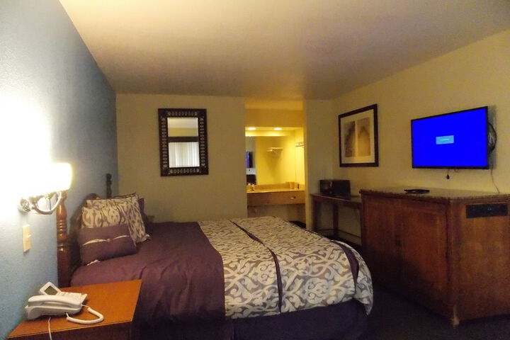 Room 55 of 128