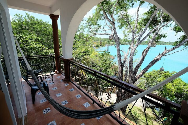 Sundeck 2 of 34