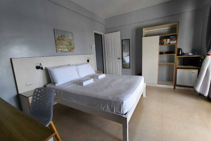 Room 34 of 80