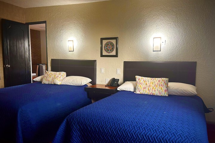 Room 14 of 65