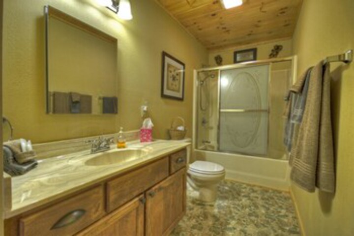Room 10 of 26